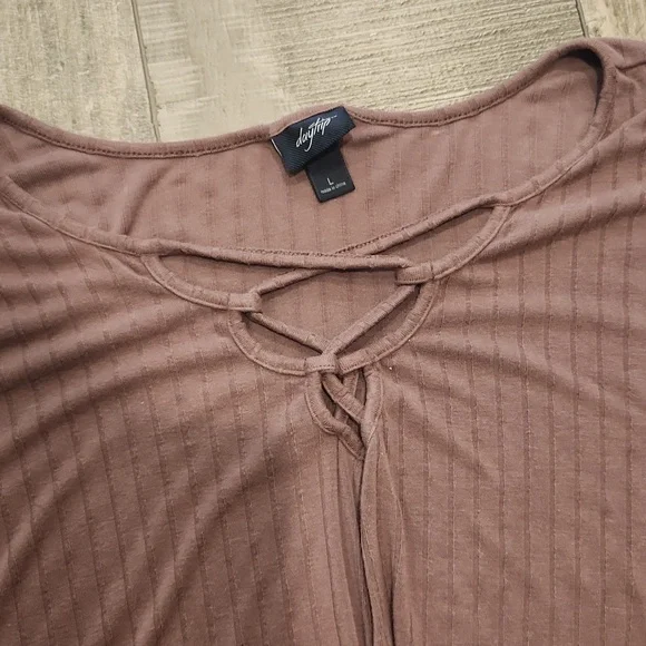 Nwot. Daytrip Top Large - Picture 2 of 3